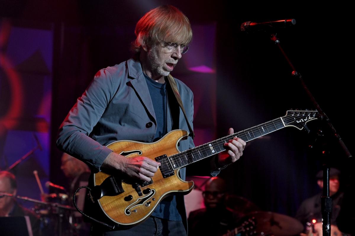 Watch Trey Anastasio Honor Steely Dan With Covers Medley