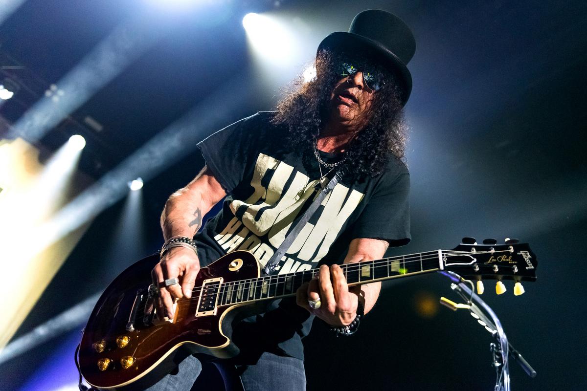 Slash Covers Hendrix and Dylan at Tour Launch: Set List and Video