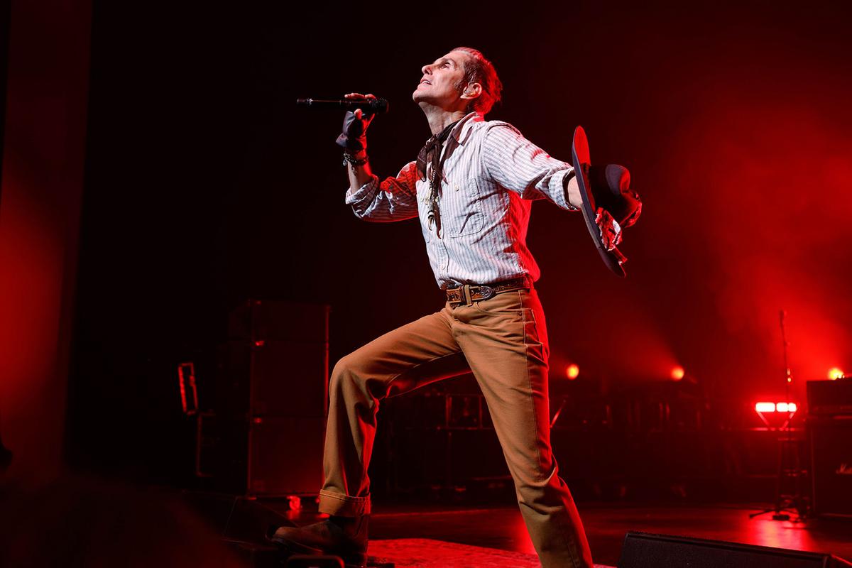 Jane’s Addiction Thrills Sold-Out L.A. Crowd: Set List and Photos