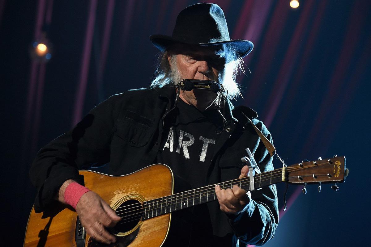 Neil Young Says Crazy Horse Will Return, ‘God Willing’