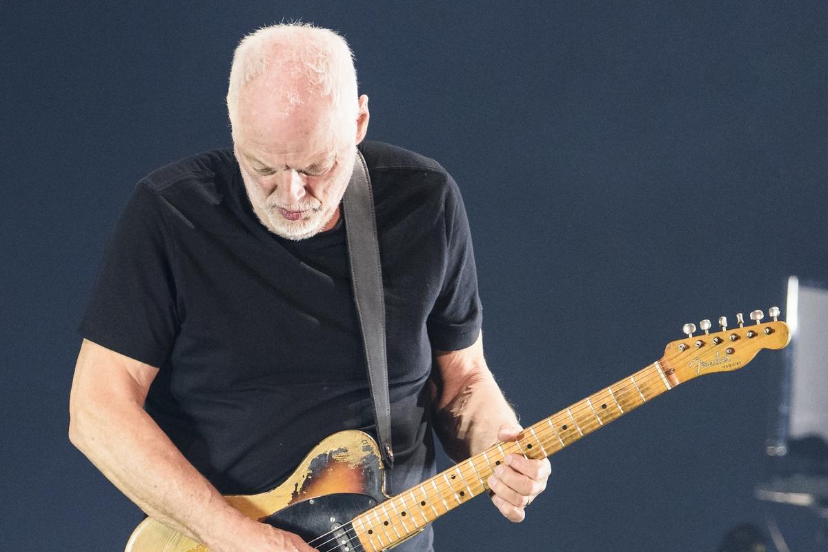 Watch David Gilmour’s First Live Performance in Four Years