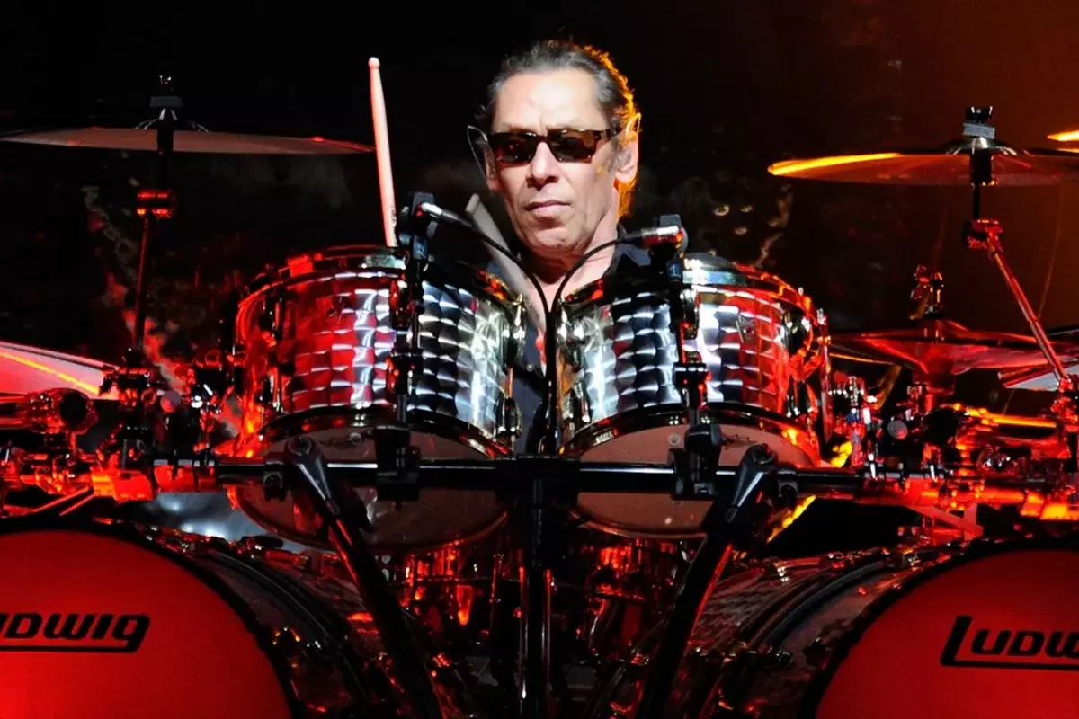 Alex Van Halen Announces ‘Brothers’ Book Signing Events