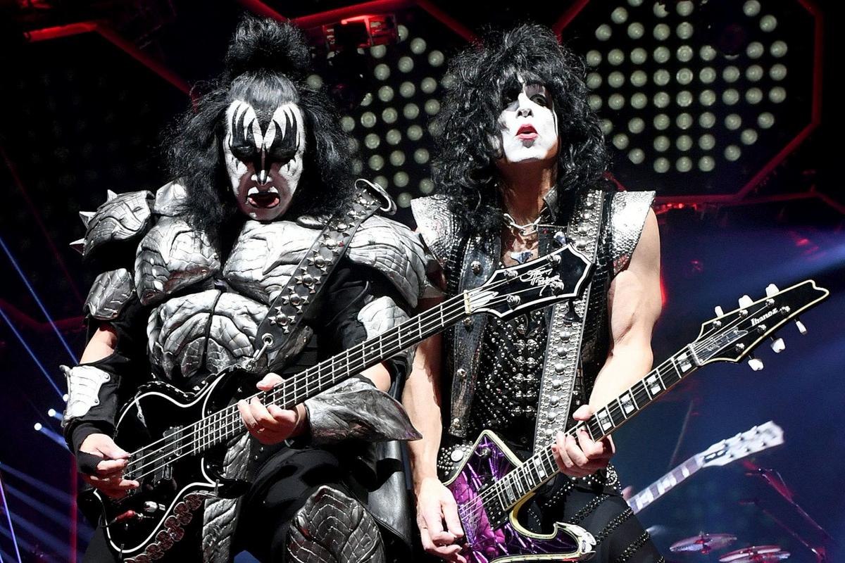 Judge Warns Kiss of ‘Serious Risk’ in Fired Wig Roadie Lawsuit